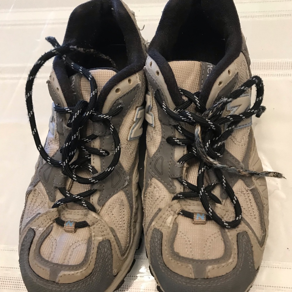 New Balance Women’s 470 Trail Running Shoe size 7
